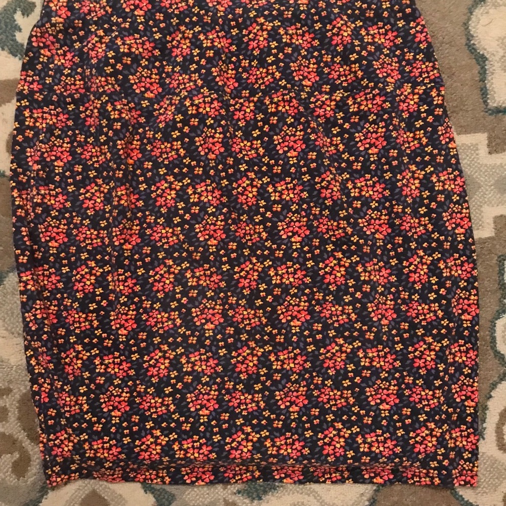 🚫SOLD🚫 Torrid Pencil Skirt - Picture 2 of 4